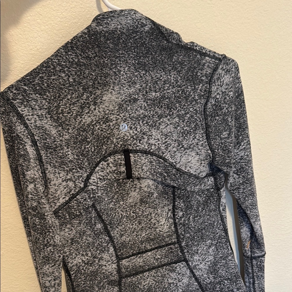 Lululemon Gray Long Sleeve Top